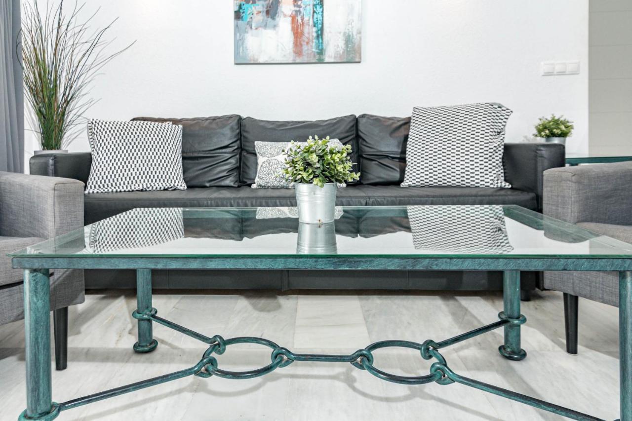 Apartamento Harbor Getaway In The Heart Of Puerto Banus With Walking Dictance To Everything Marbella