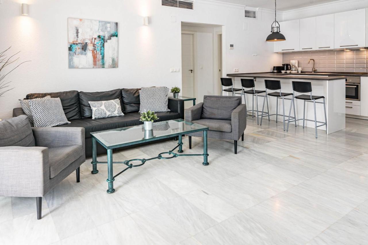 Harbor Getaway In The Heart Of Puerto Banus With Walking Dictance To Everything Appartement *