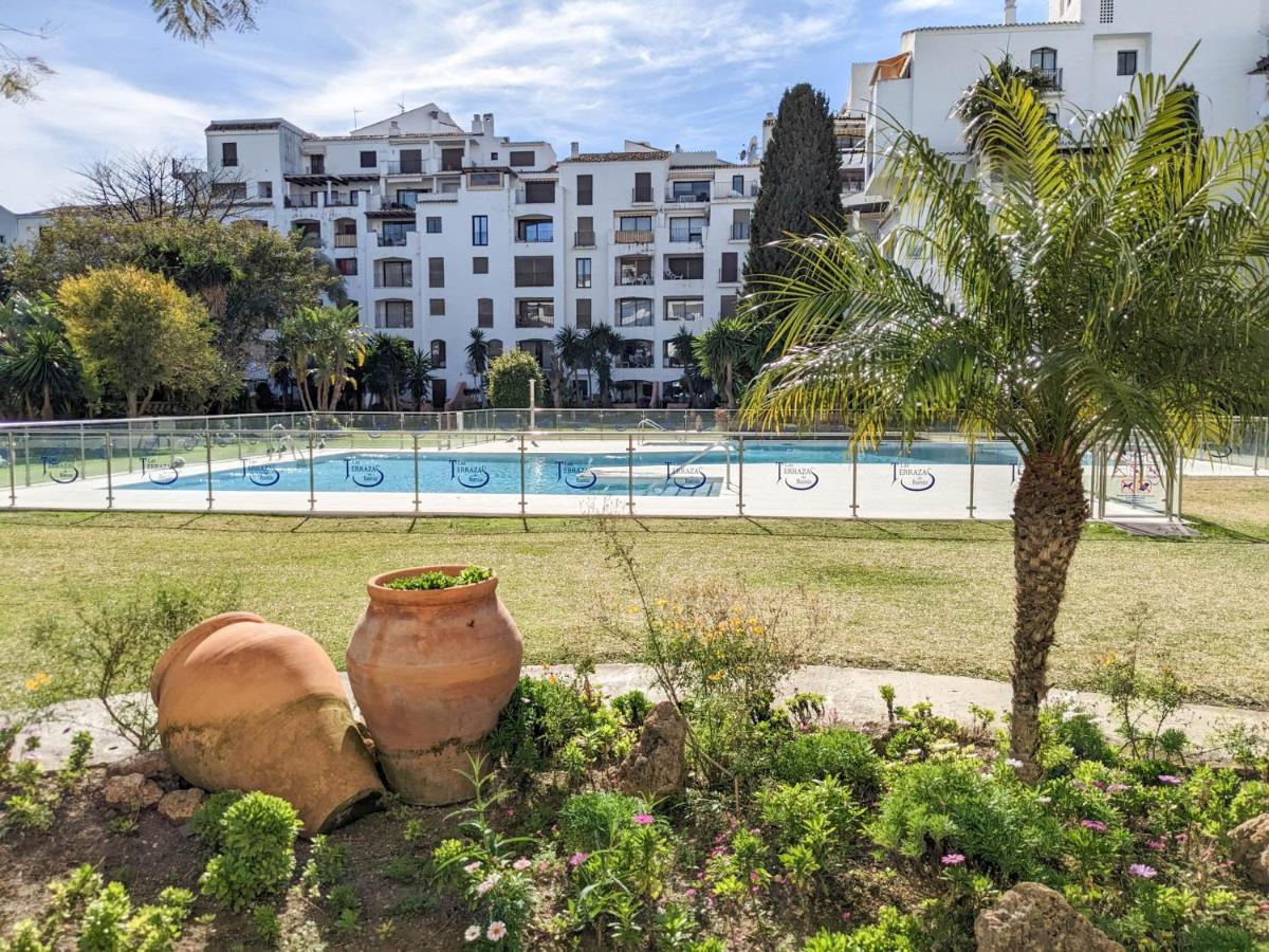 Apartamento Harbor Getaway In The Heart Of Puerto Banus With Walking Dictance To Everything